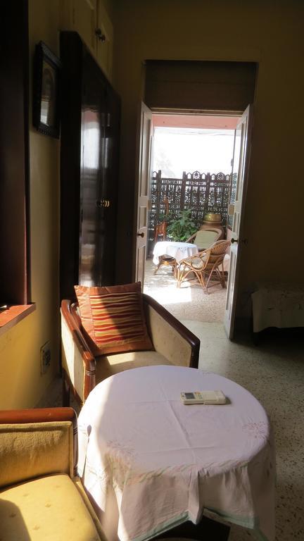 Master Bed And Breakfast Yeni Delhi Oda fotoğraf